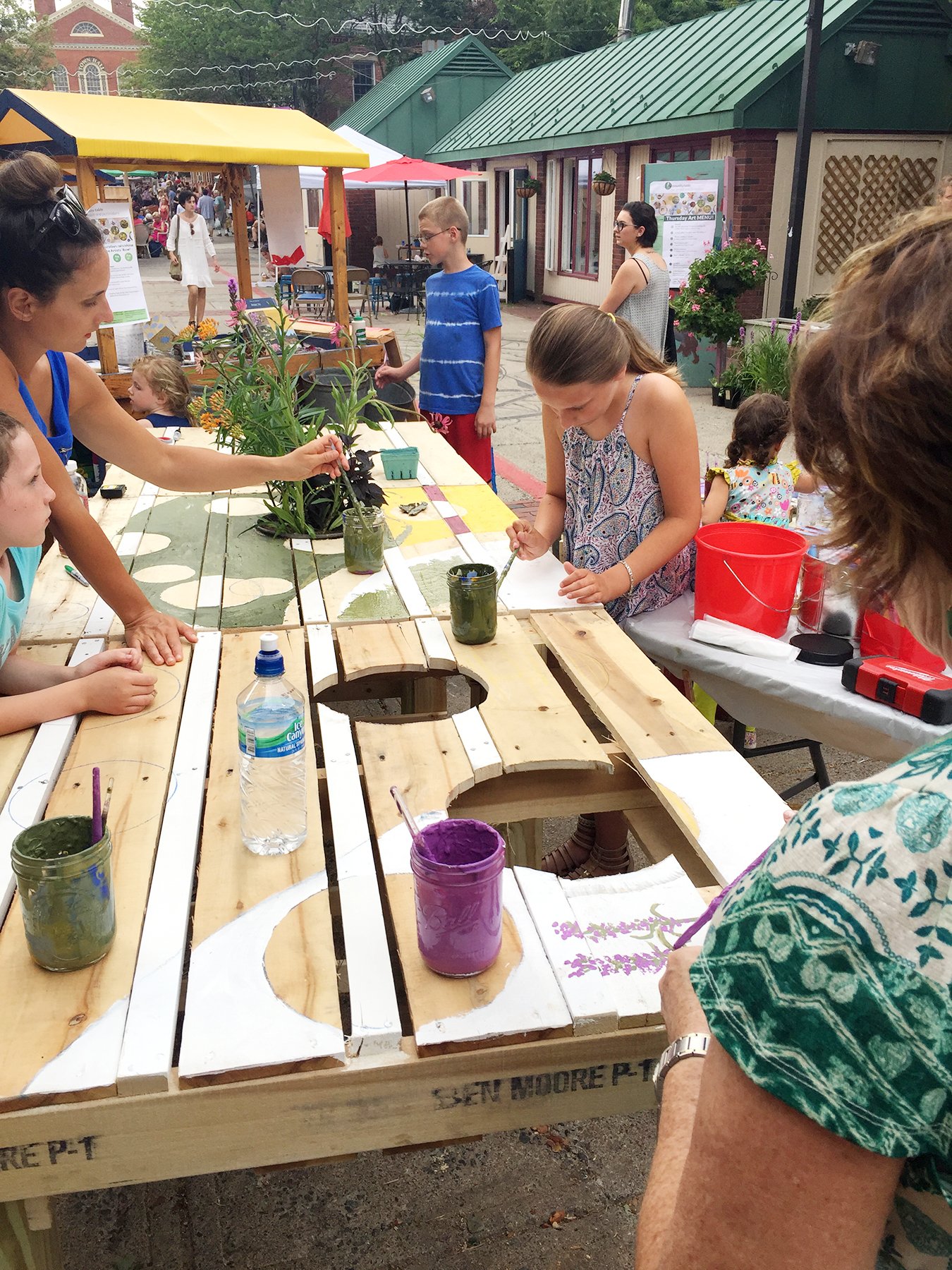 Community Table for People Pollinators