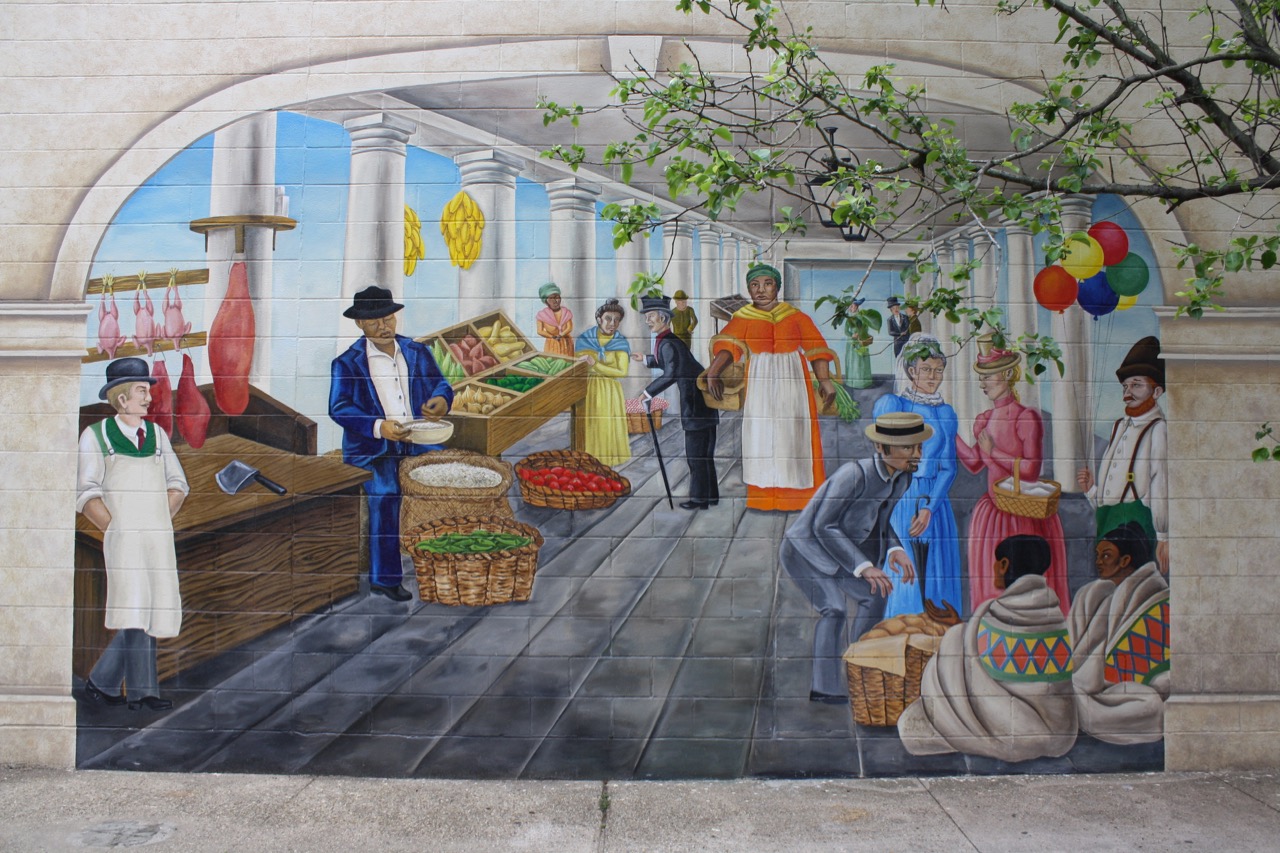 Breaux Mart “Makin’ Groceries” Mural