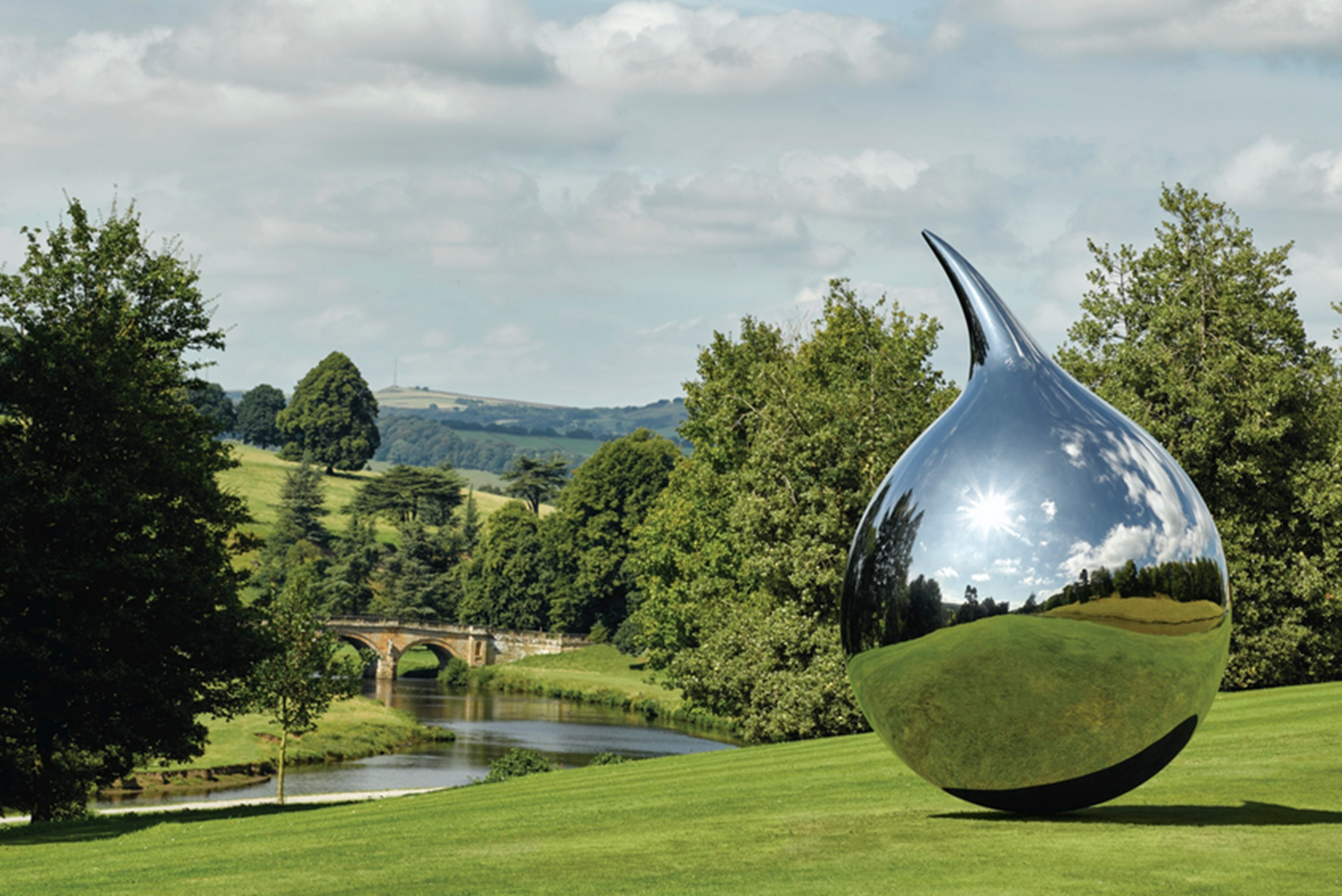 Mirror stainless steel sculpture, for Richard Hudson Sculptor, London,British  UK, Statue name  Tear (of the God )