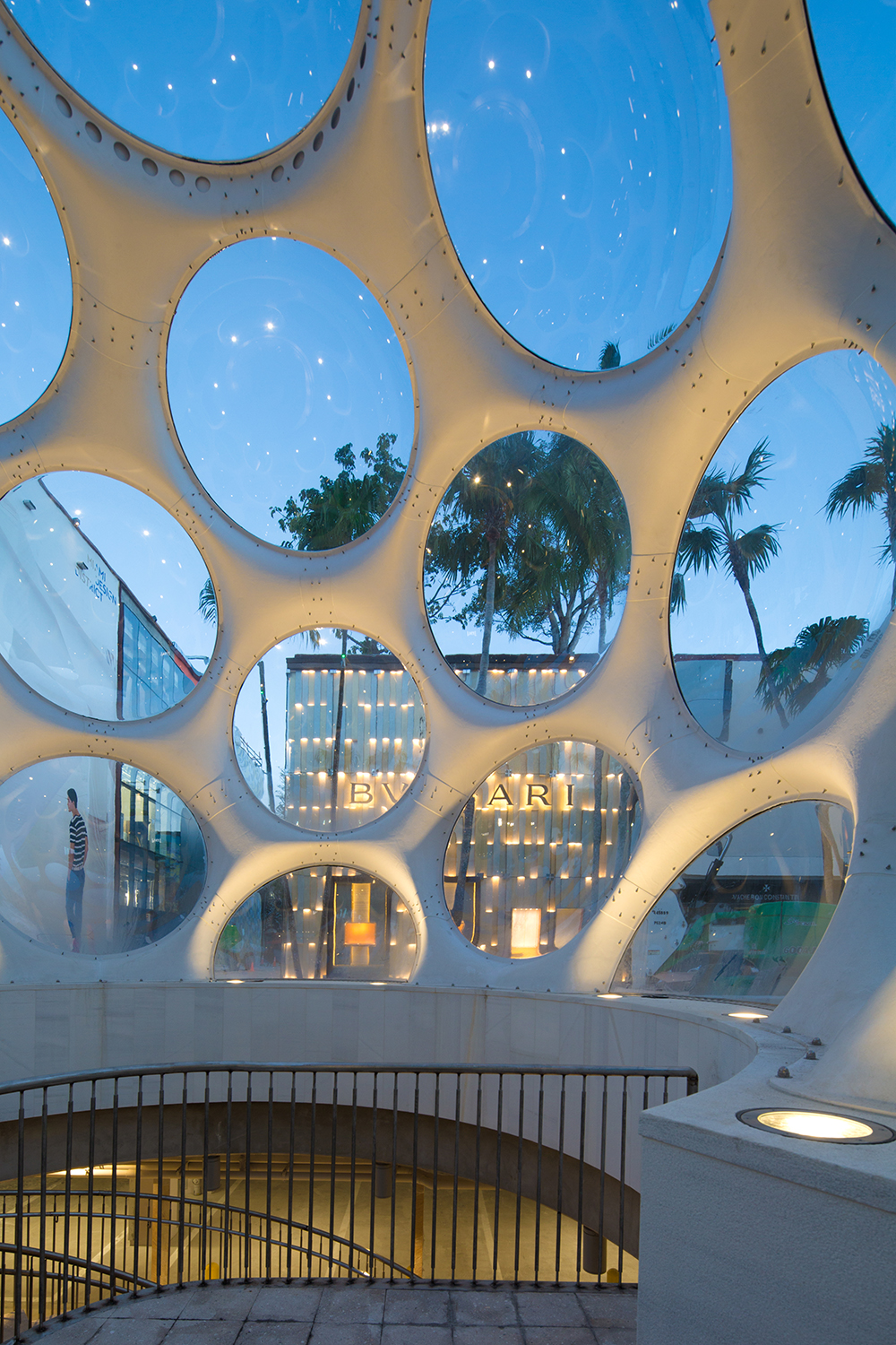 Redesign of Buckminster fuller’s fly’s eye dome recreated in miami design district: