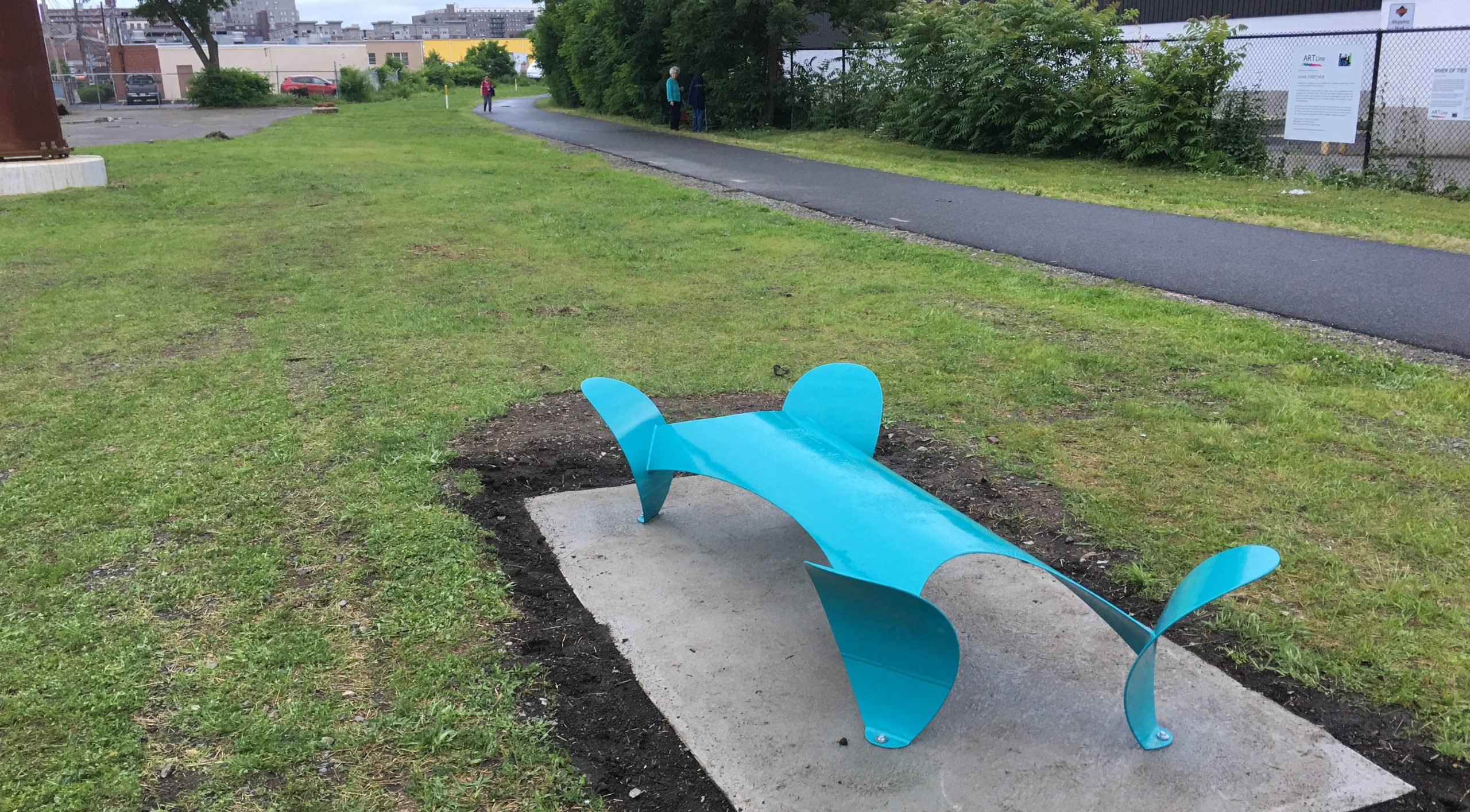 Multi-use trail seating sculptures