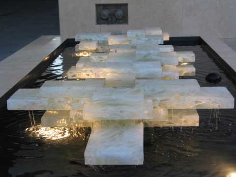 Takaroa Fountain